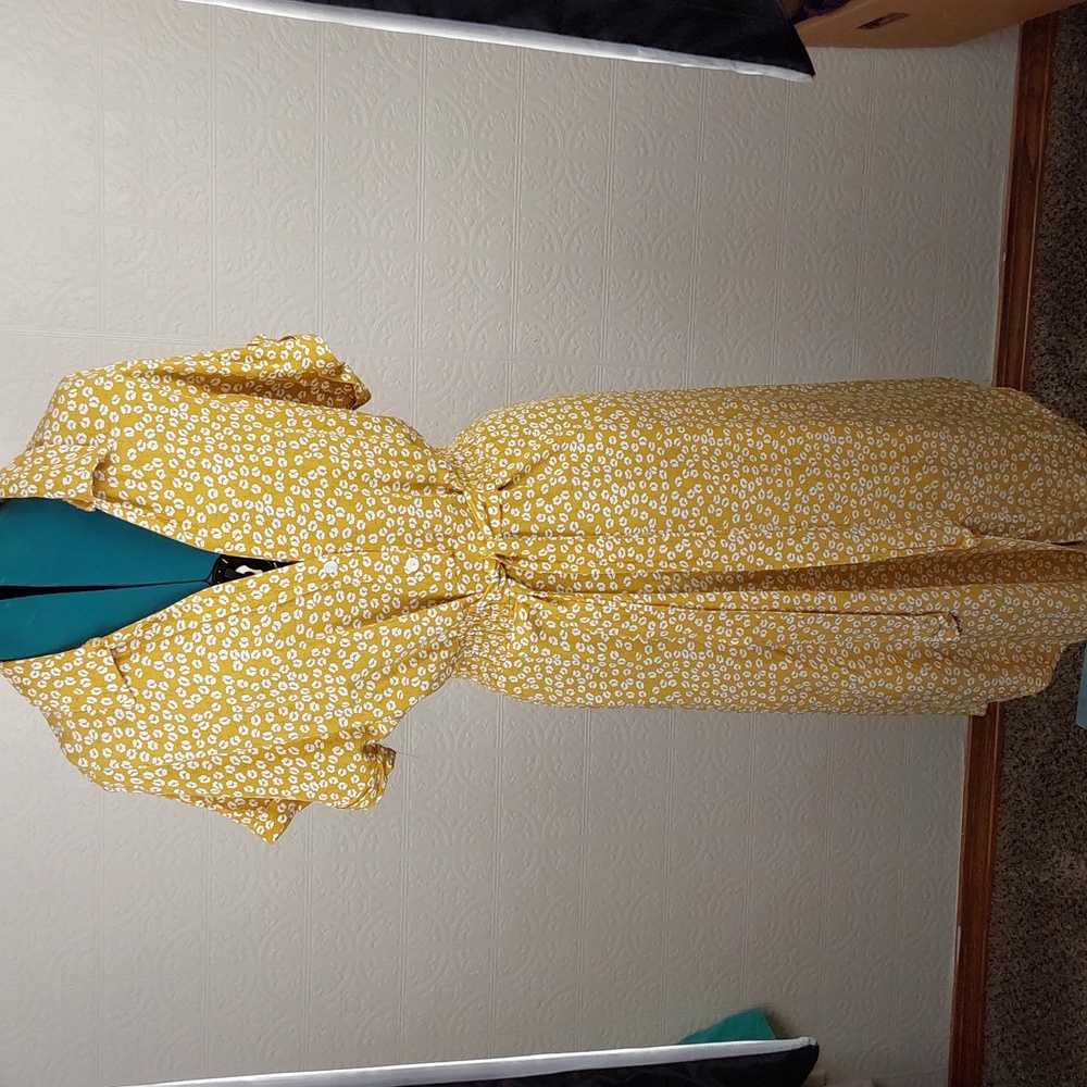 Source uknown- Midi dress , yellow & white flowers,short sleeve